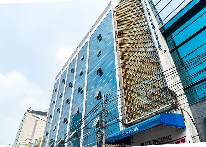 Reddoorz Plus Near Blok M Square Jakarta